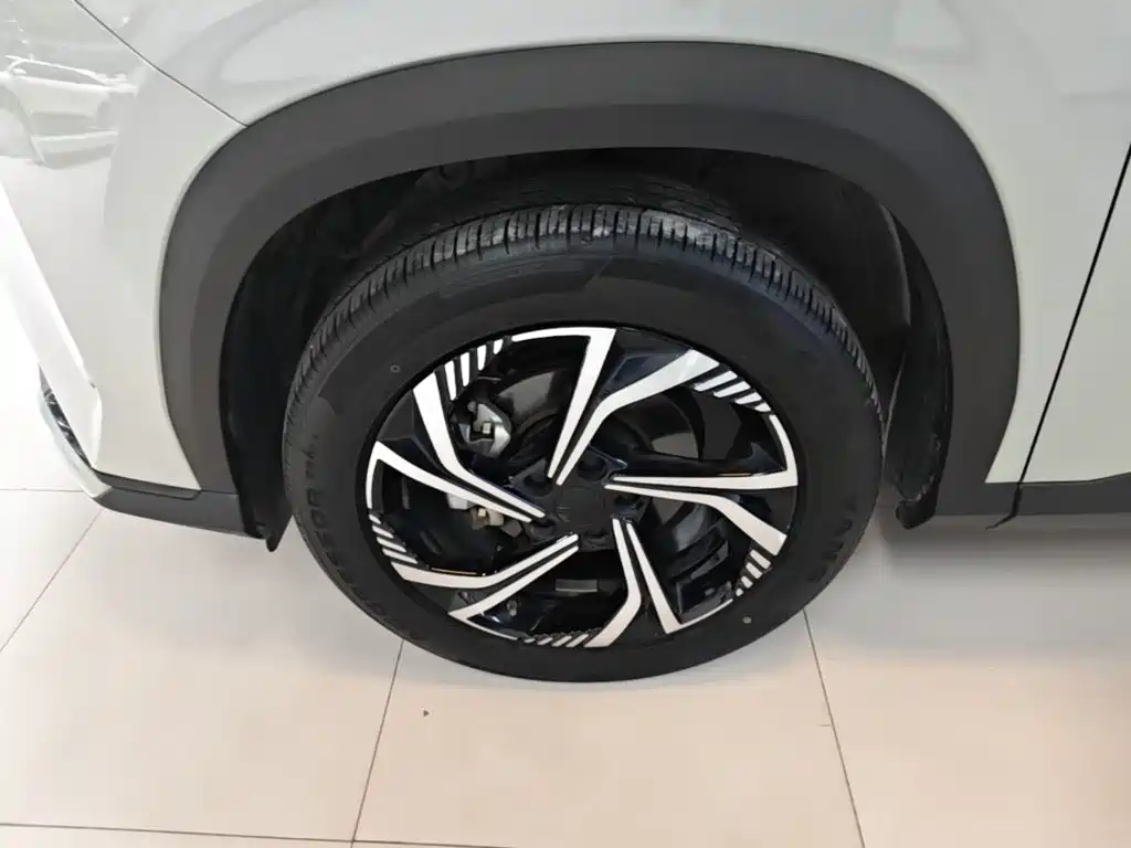 Geely Boyue — миниатюра 23