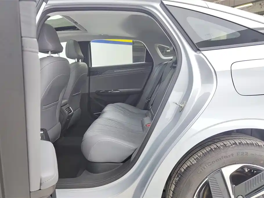 GEELY GALAXY GALAXY L6