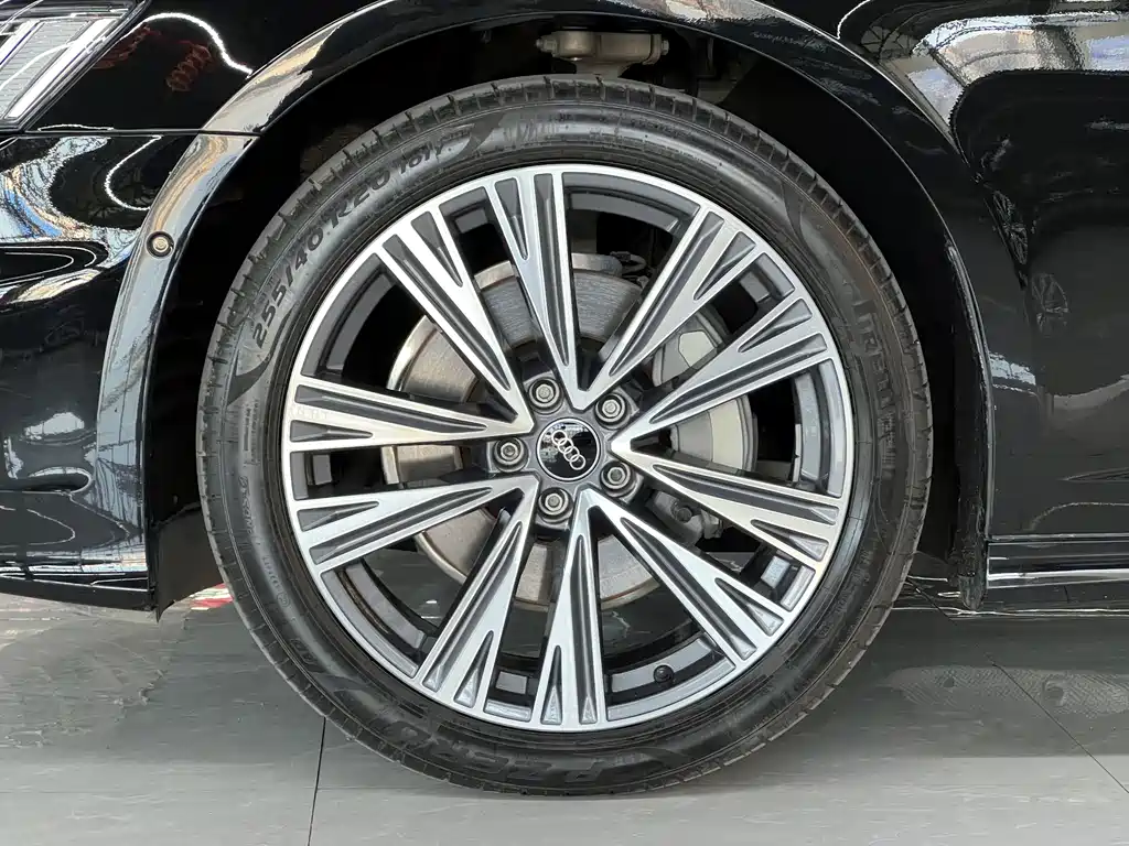 Audi A6L — миниатюра 10