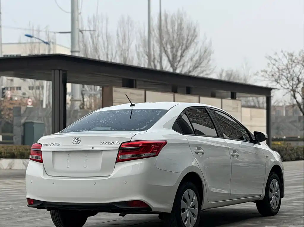 TOYOTA YARIS L TO ENJOY