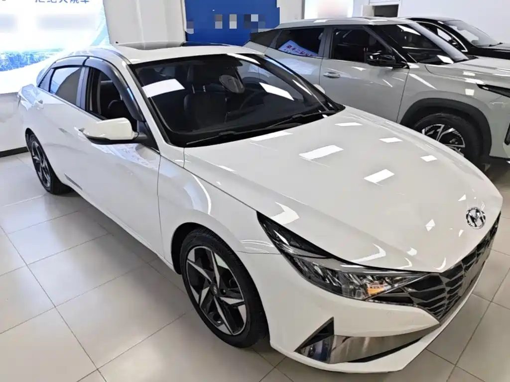 Hyundai Elantra — миниатюра 4