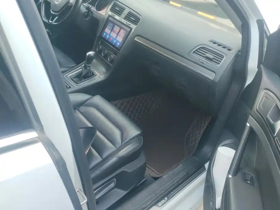 Volkswagen Golf — миниатюра 8
