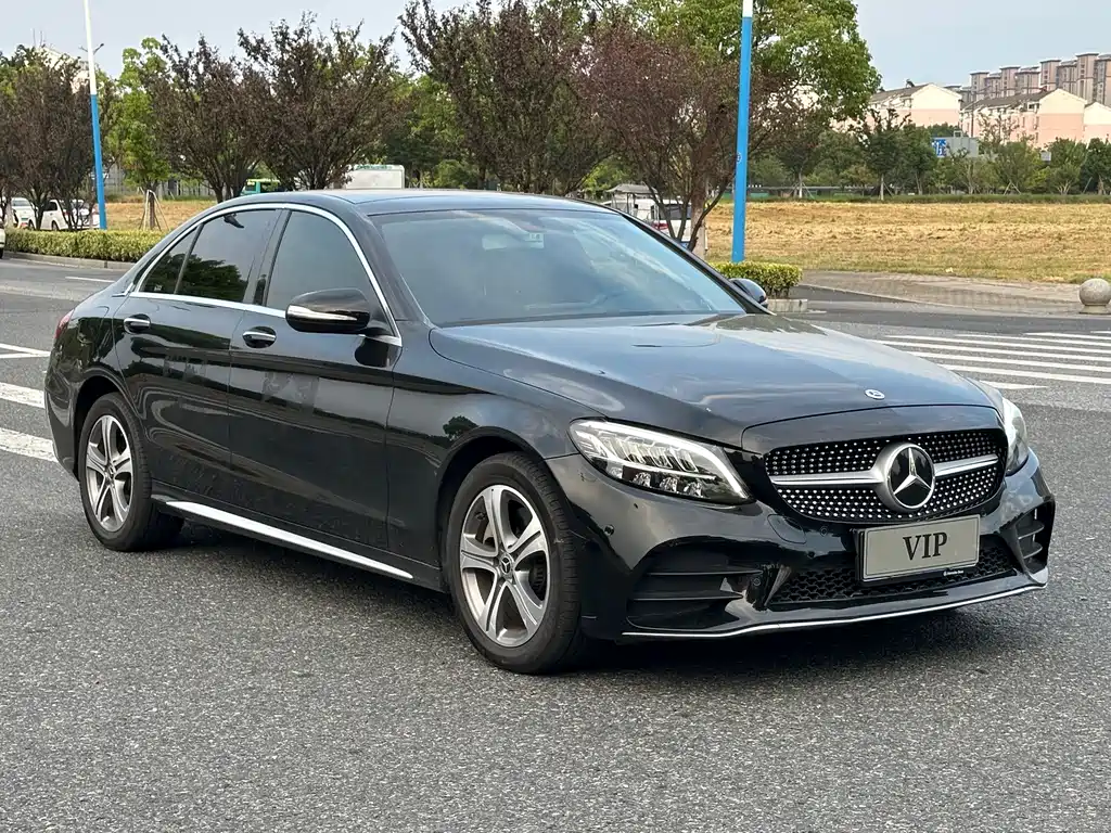 Mercedes-Benz C-Class — миниатюра 3
