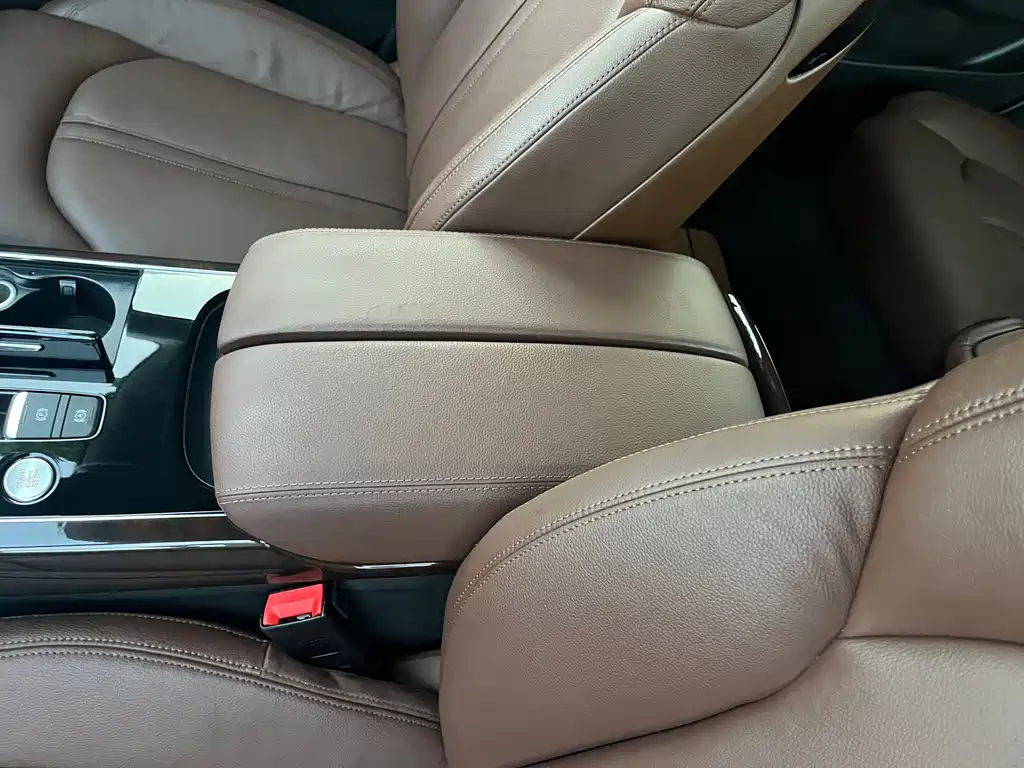 Audi A8 — миниатюра 40