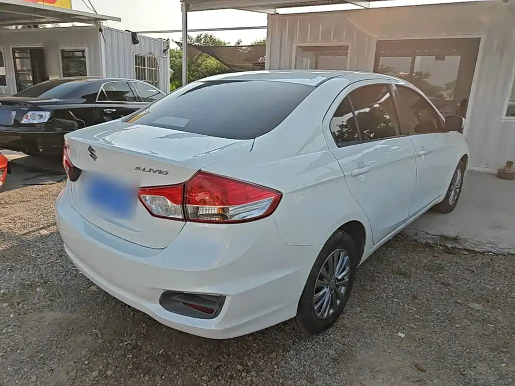 Suzuki Alivio — миниатюра 7