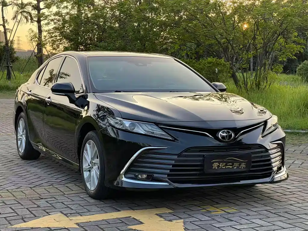 TOYOTA CAMRY