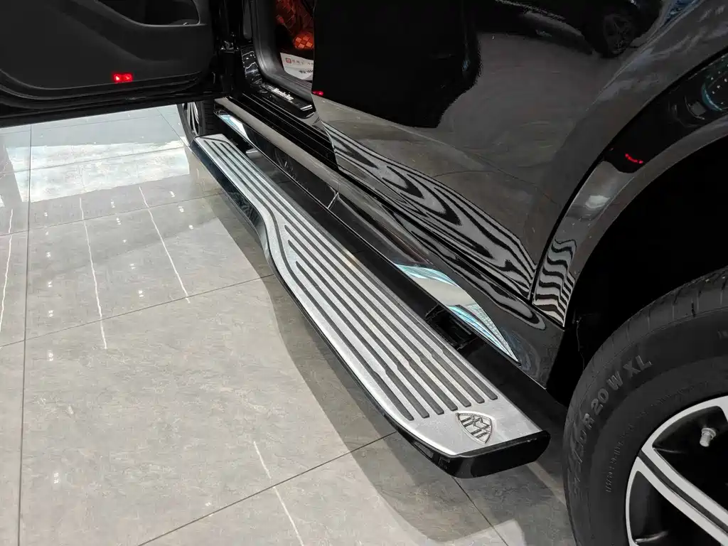 Mercedes-Benz GLE (Import) — миниатюра 9