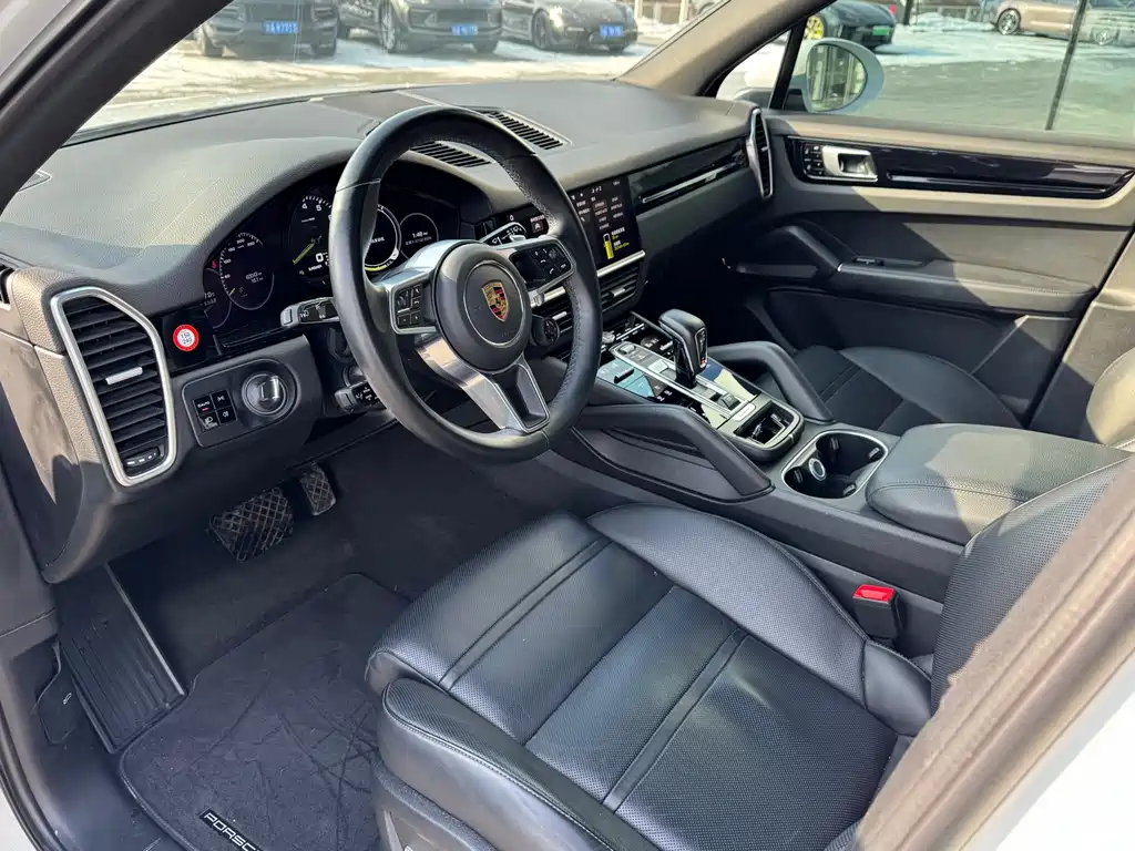 PORSCHE CAYENNE NEW ENERGY