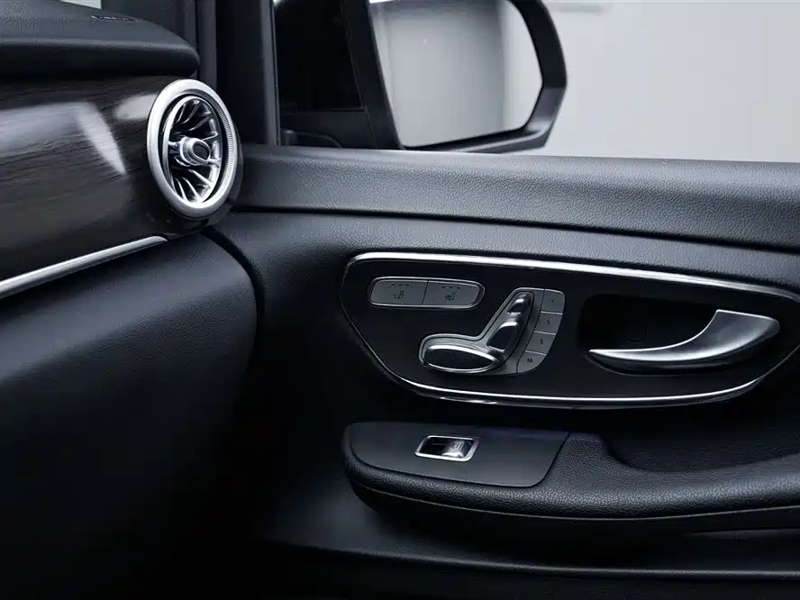 Mercedes-Benz V-Class 2024 Черный из Китая