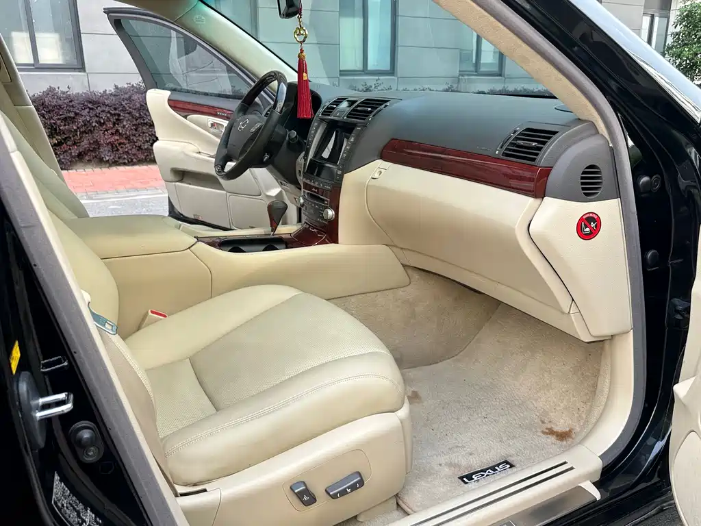Lexus LS 2010 460L Luxury