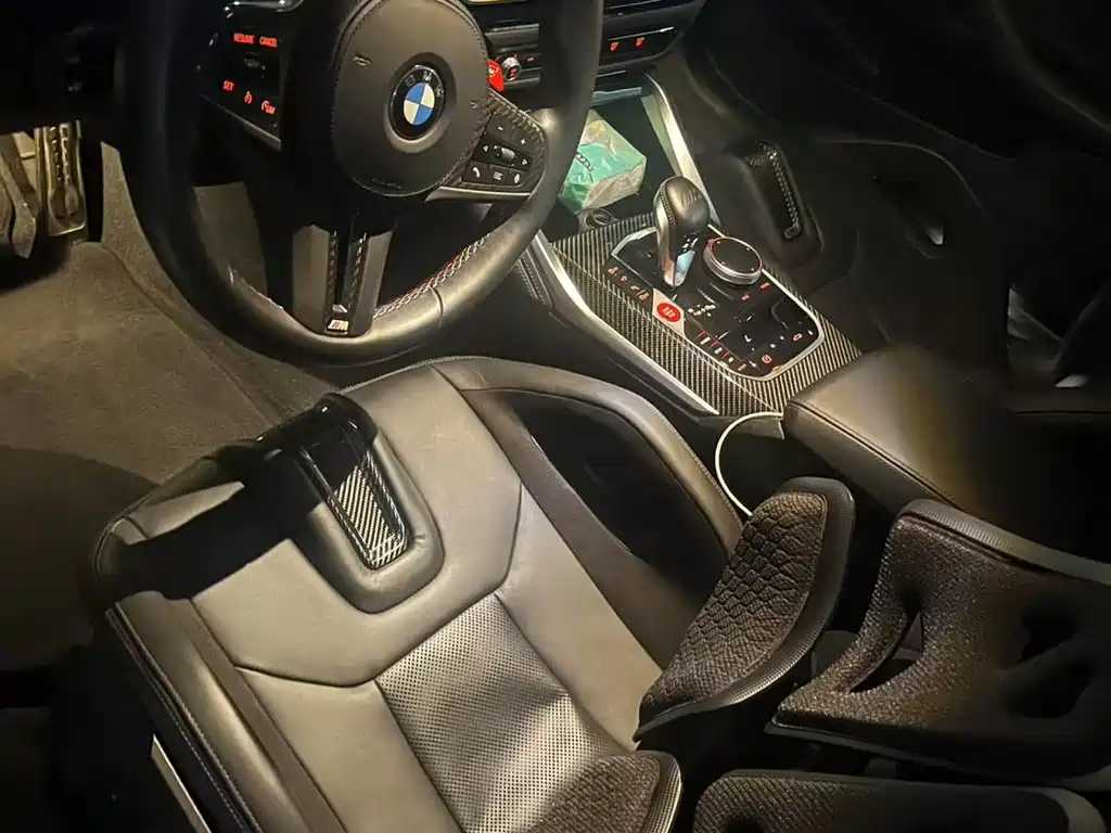 BMW M4 — миниатюра 3