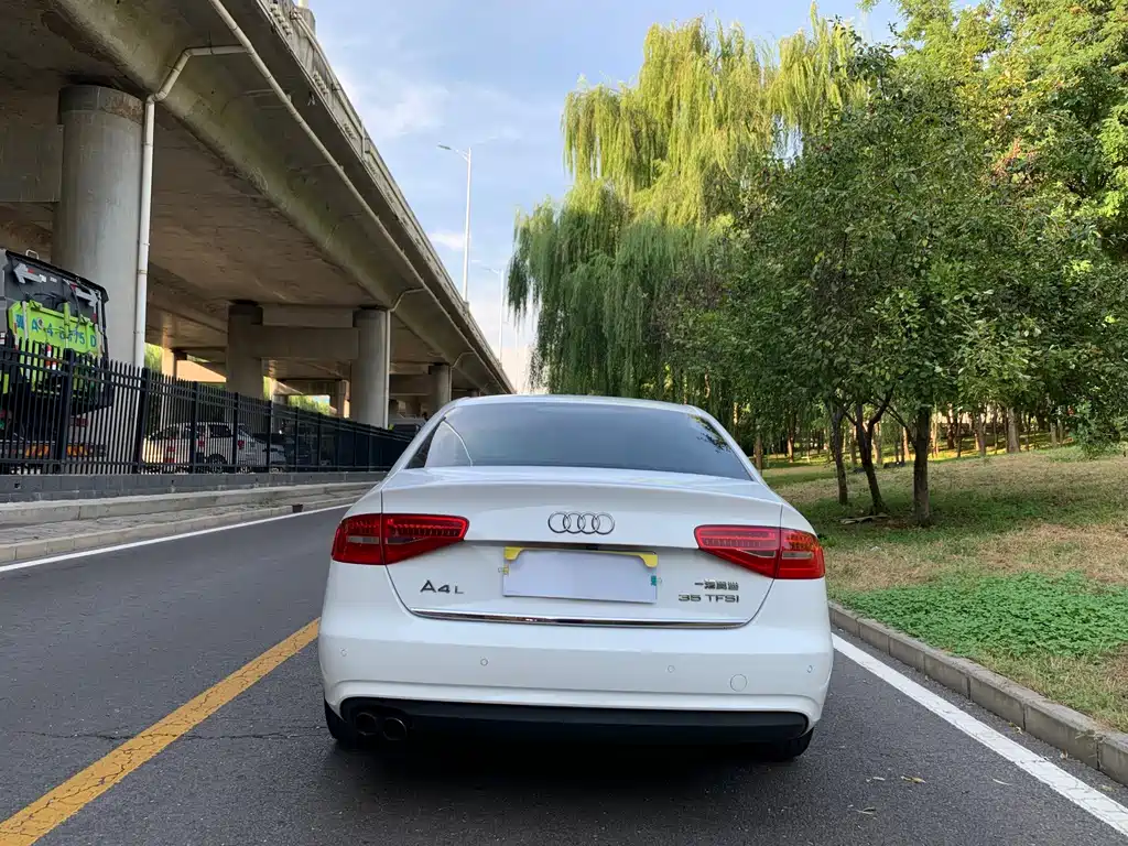 Audi A4L — миниатюра 4
