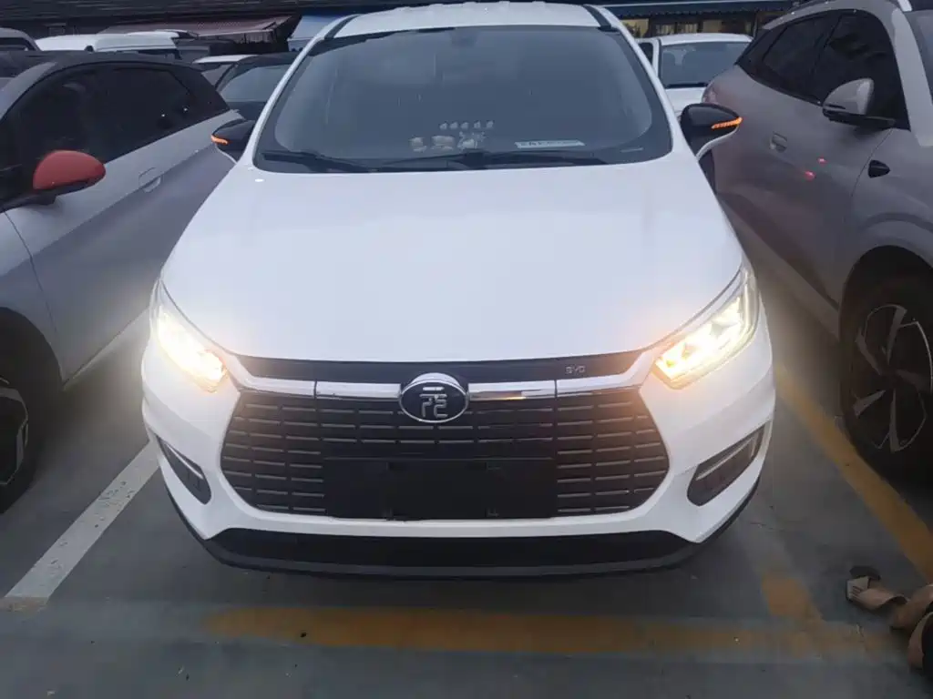 BYD Yuan EV — миниатюра 3