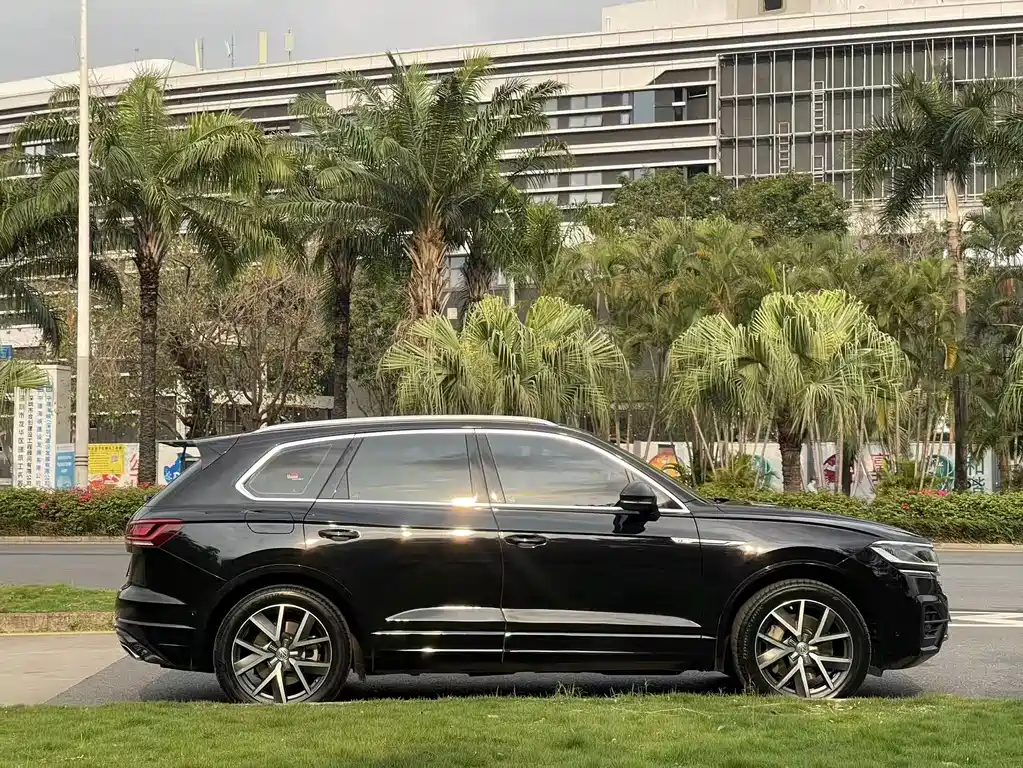 Volkswagen Touareg 2019 3.0TSI VI