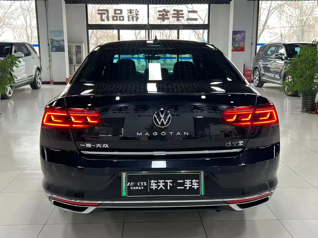 VOLKSWAGEN MAGOTAN GTE PLUG IN HYBRID