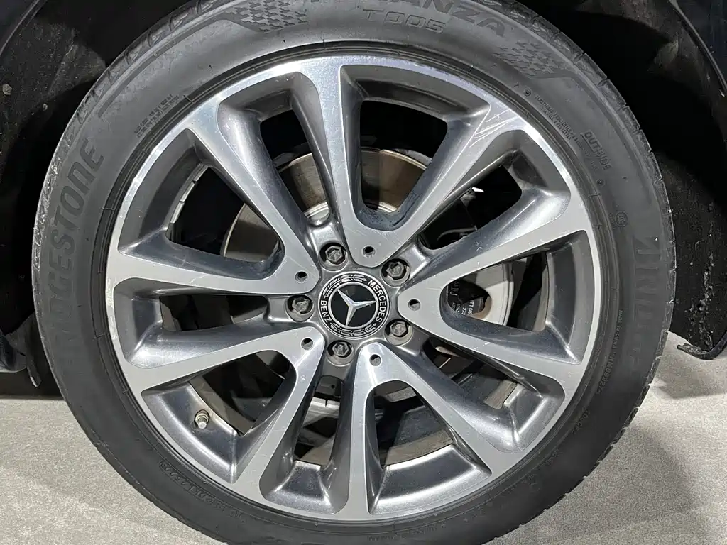 Mercedes-Benz E-Class — миниатюра 6