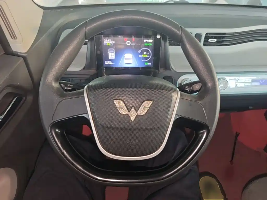 Wuling MINIEV — миниатюра 11