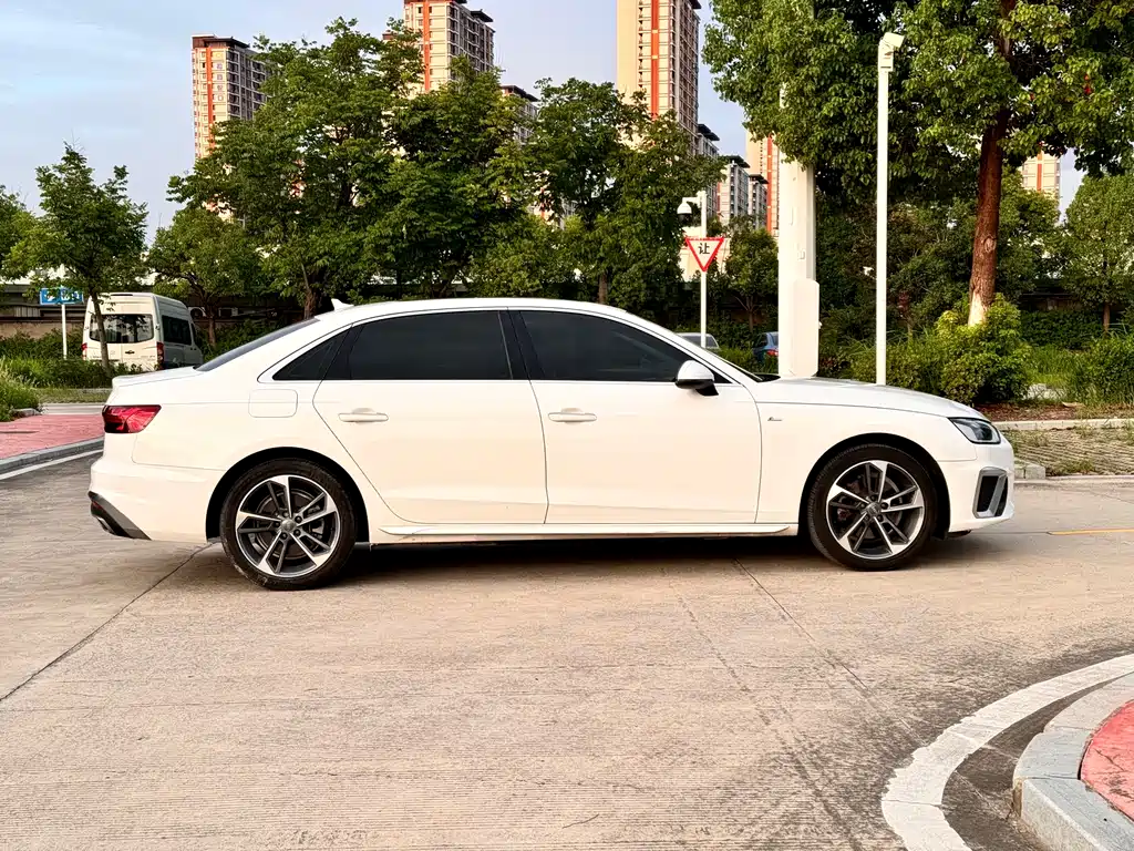 Audi A4L 2020 40 TFSI Fashion