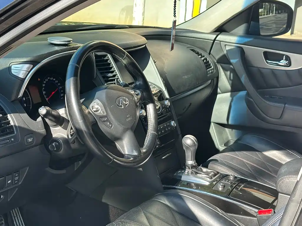 Infiniti FX — миниатюра 2