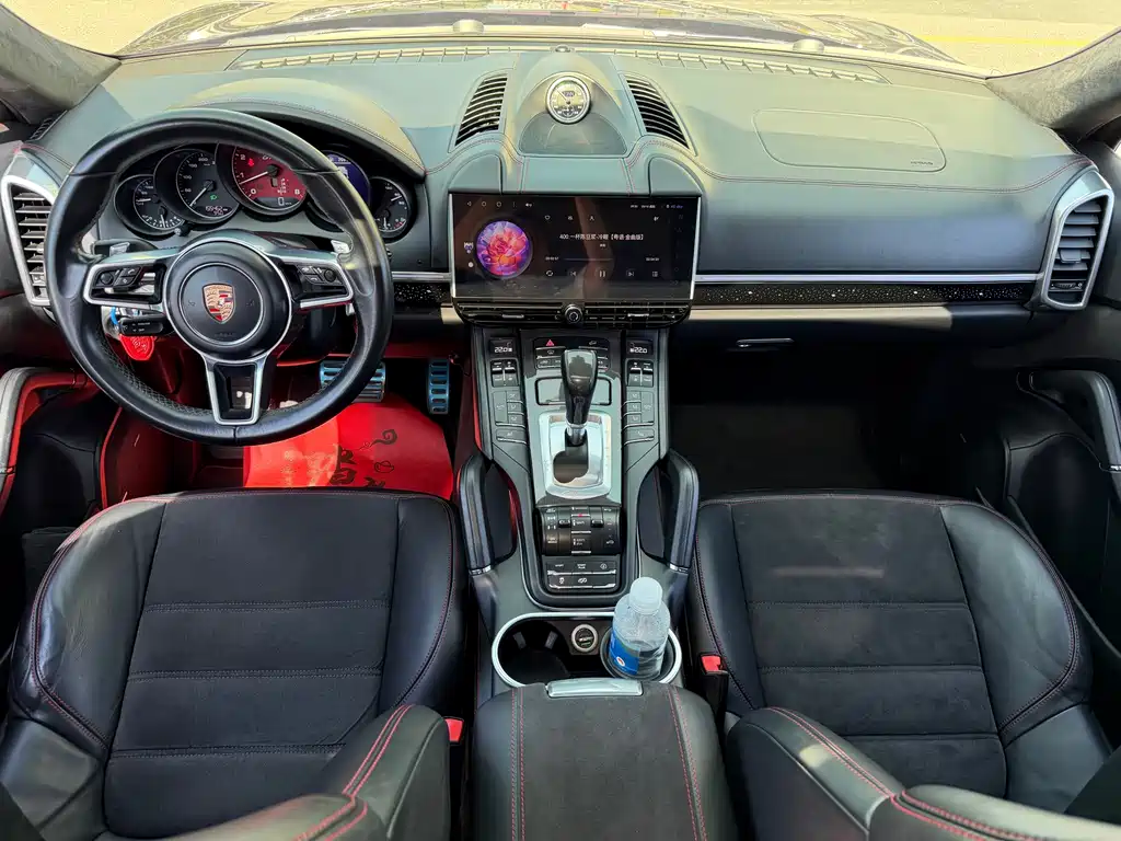 Porsche Cayenne — миниатюра 21