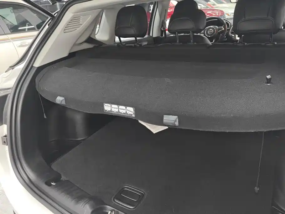 Jeep Compass — миниатюра 4