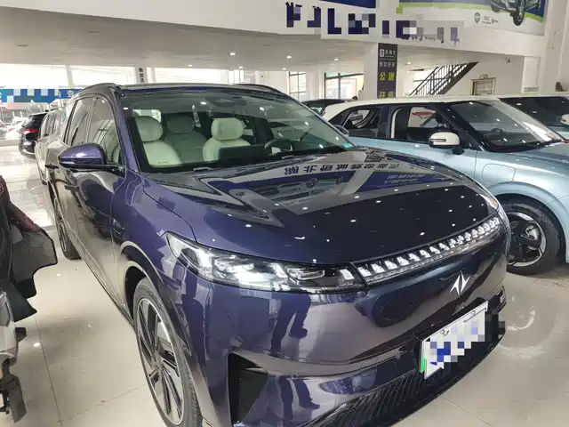 DONGFENG EΠ008 2024