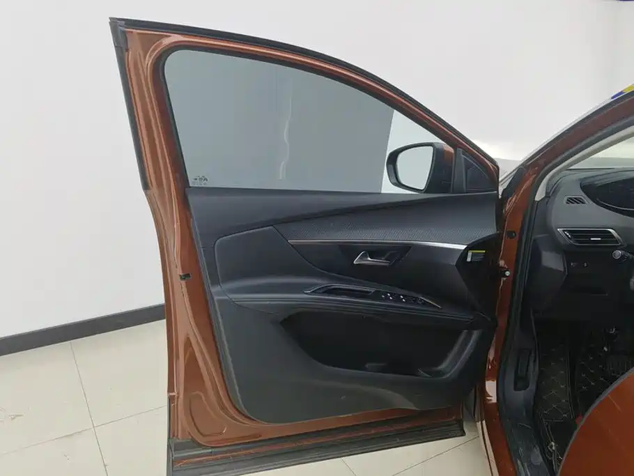 Peugeot 4008 — миниатюра 7