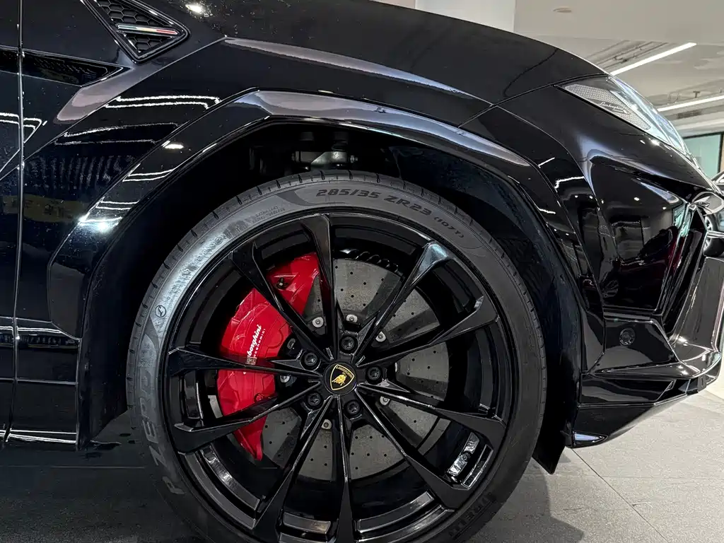 Lamborghini Urus — миниатюра 7