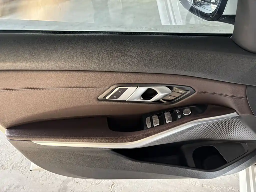 BMW 3 Series — миниатюра 7