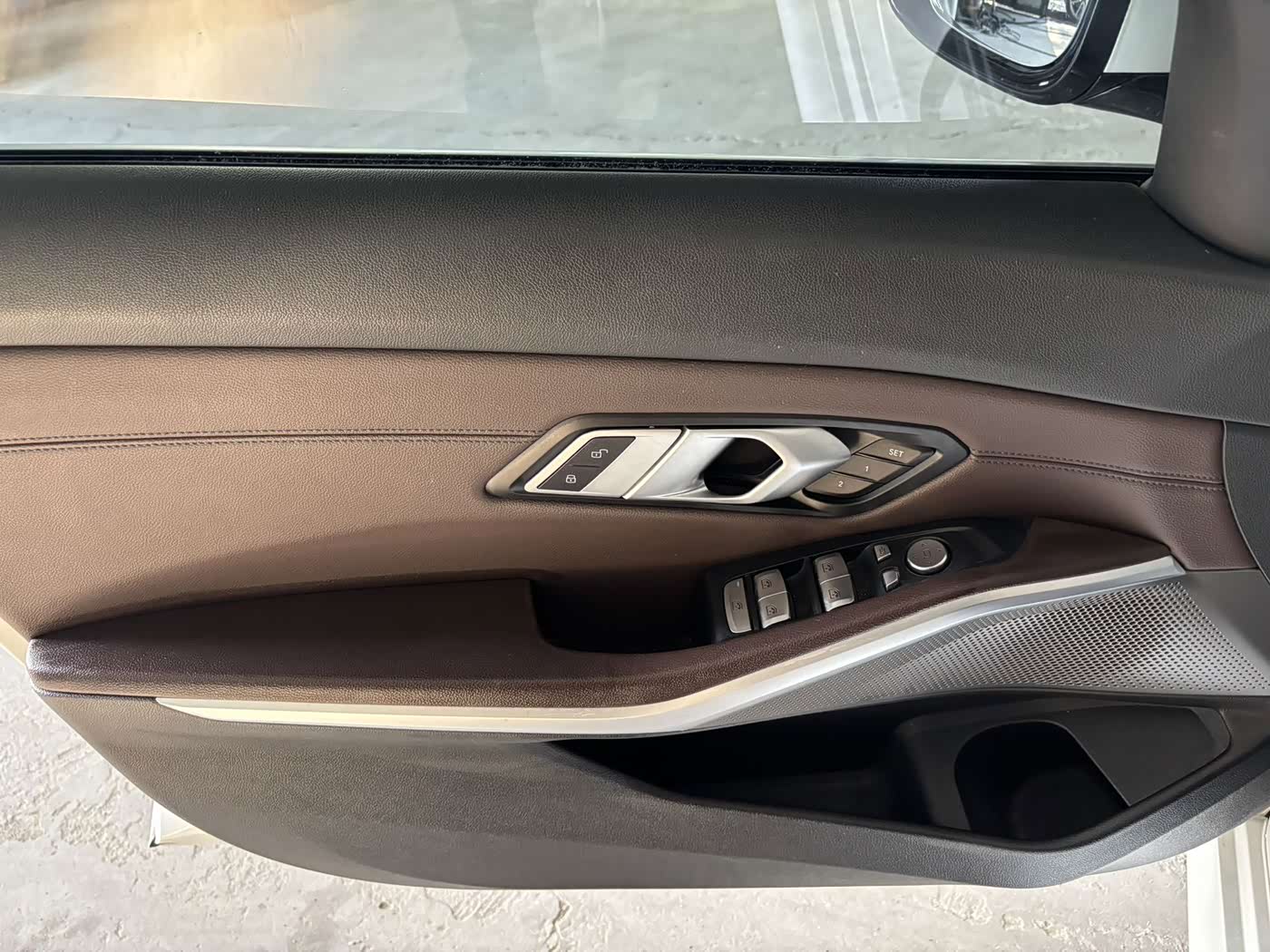 BMW 3 Series 2.0 л 2023 г. Белый, пробег 25000 км
