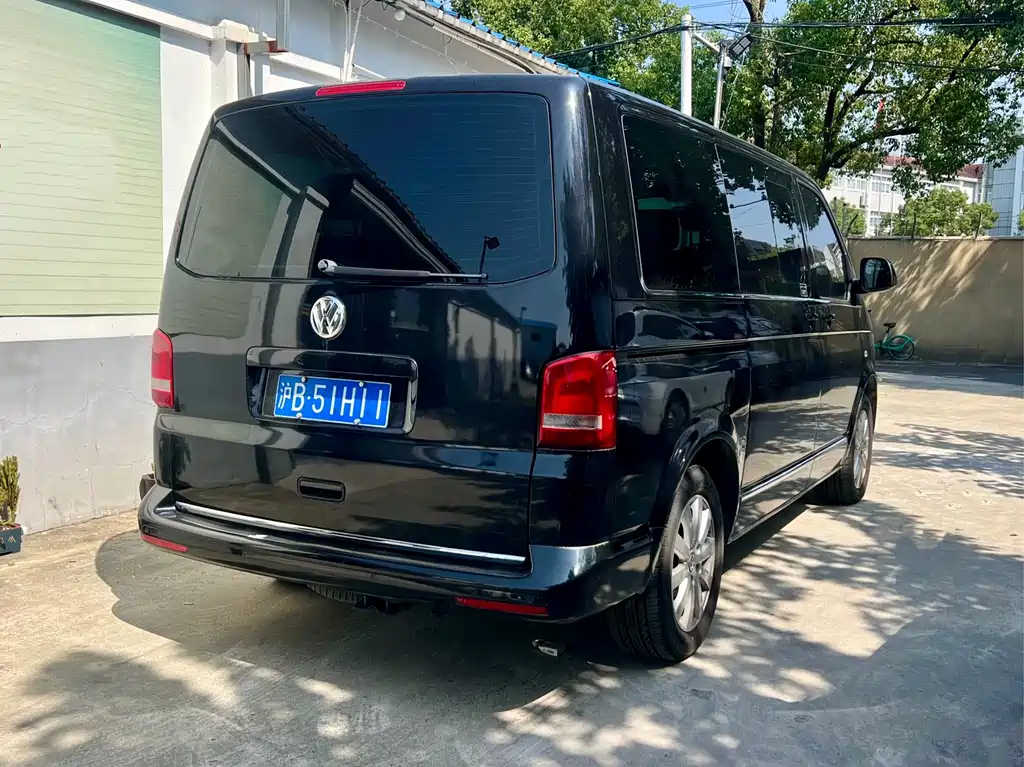 Volkswagen Multivan — миниатюра 6