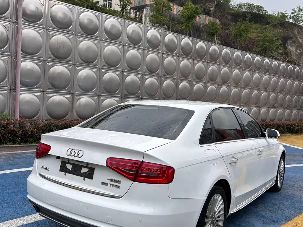 Audi A4L 2016 35 TFSI S line Comfort