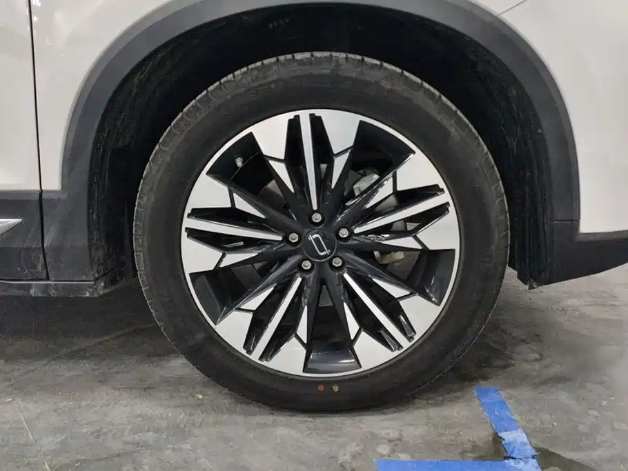 Bestune T77 2023 1.5T AT Luxury