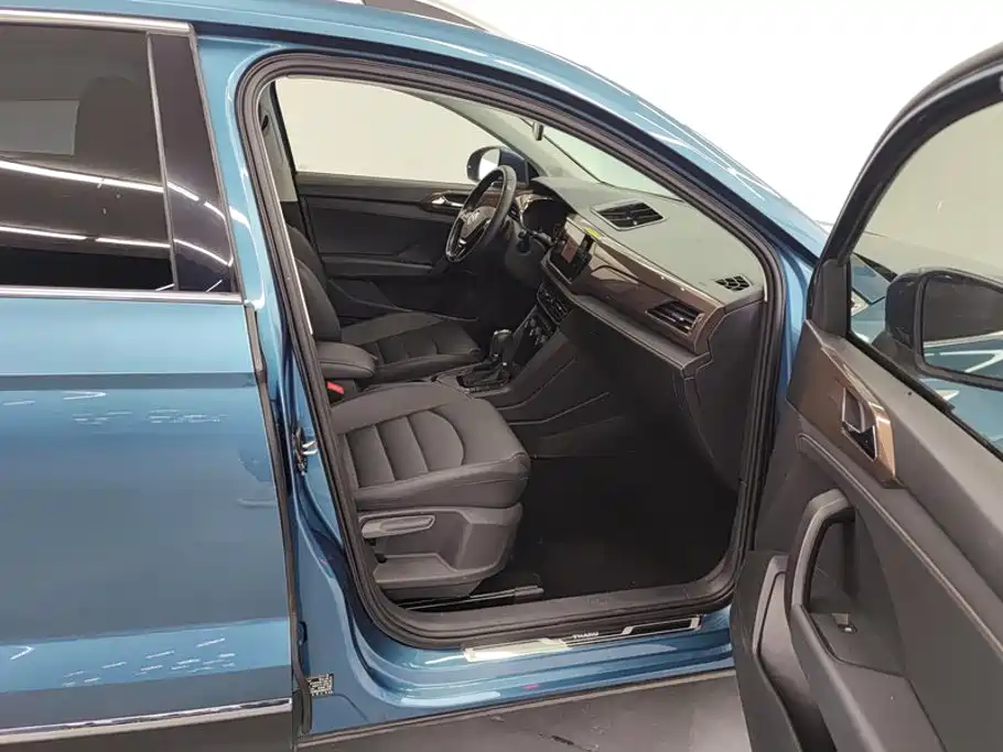 Volkswagen Tharu 2020 330TSI Luxury VI