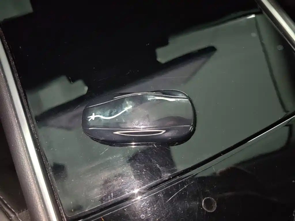 Tesla Model 3 — миниатюра 9