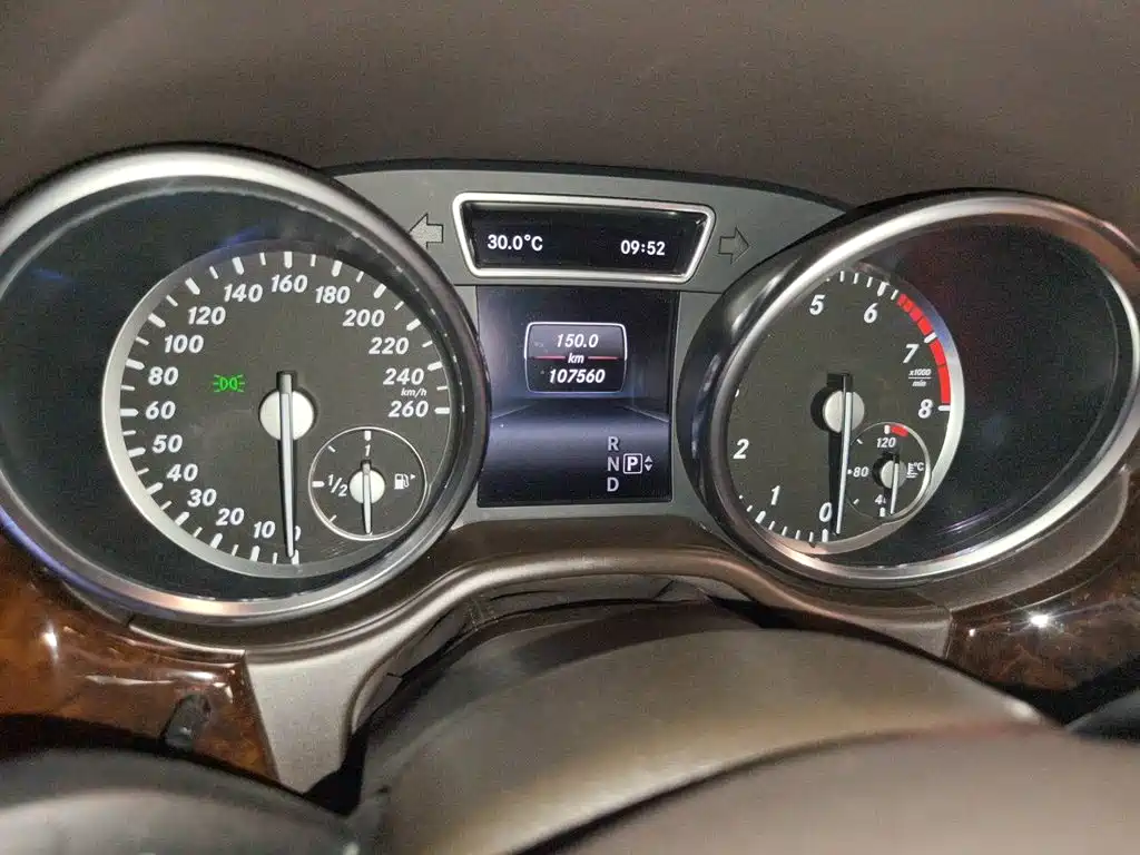 Mercedes-Benz M-Class — миниатюра 5