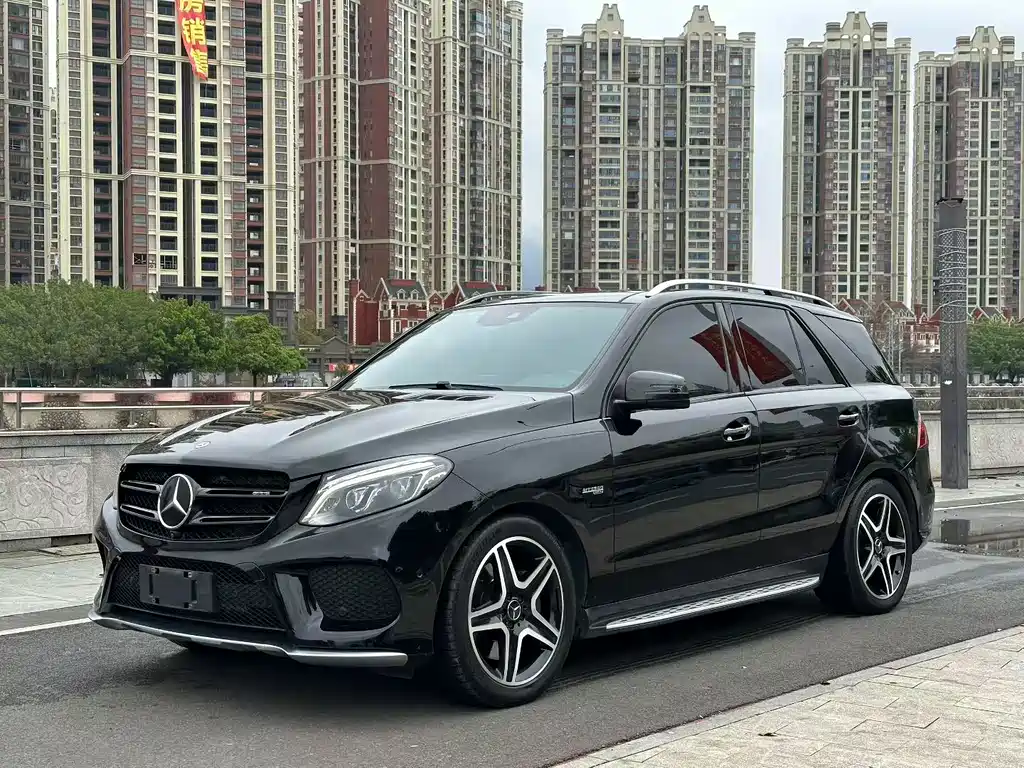 MERCEDES-BENZ GLE AMG
