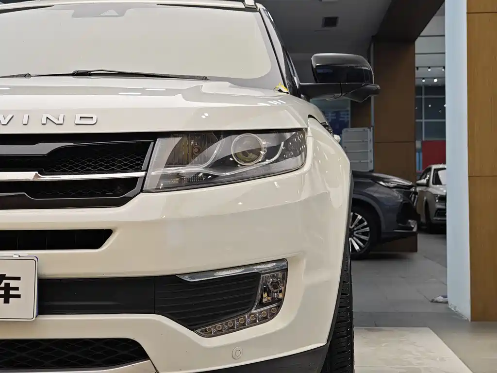 Landwind X7 2015 2.0T Flagship