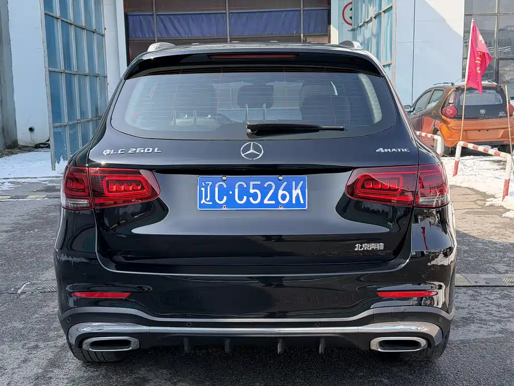 MERCEDES-BENZ GLC