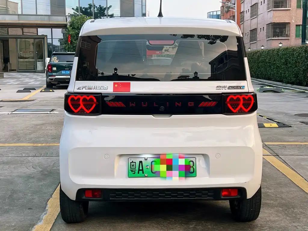Wuling MINIEV — миниатюра 5