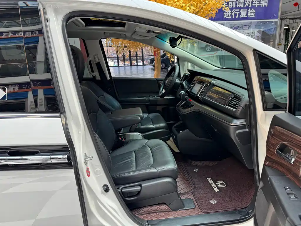 Honda Elysion — миниатюра 19