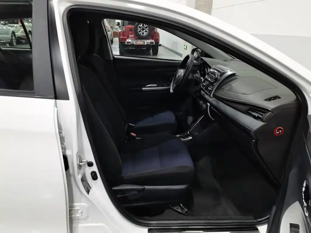 Toyota Yaris L — миниатюра 23