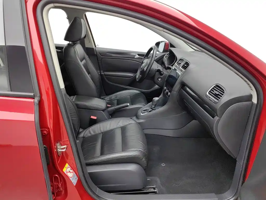 Volkswagen Golf — миниатюра 23