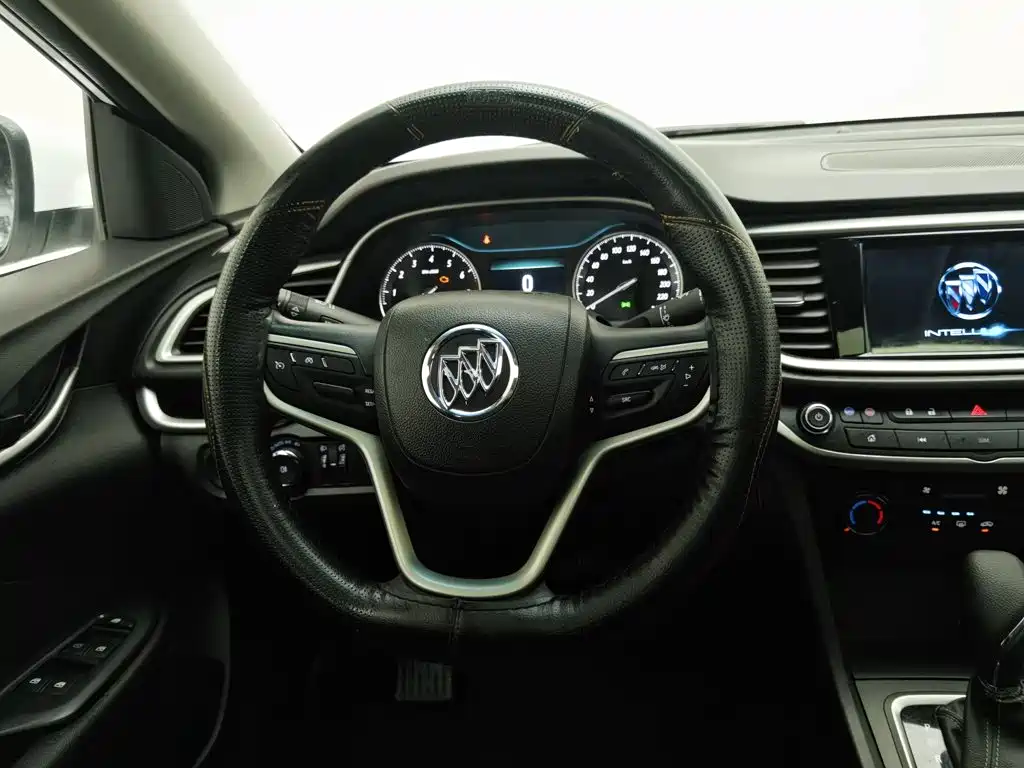Buick Excelle — миниатюра 11