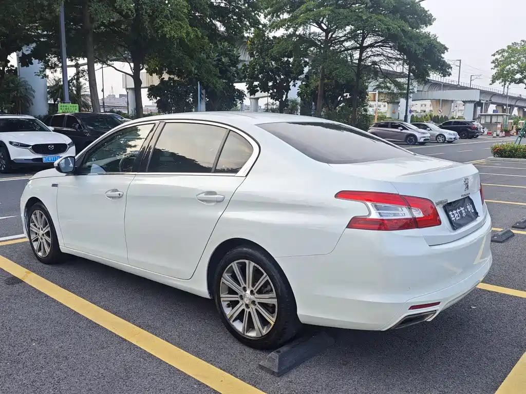 Peugeot 408 2016 1.6T AT Luxury