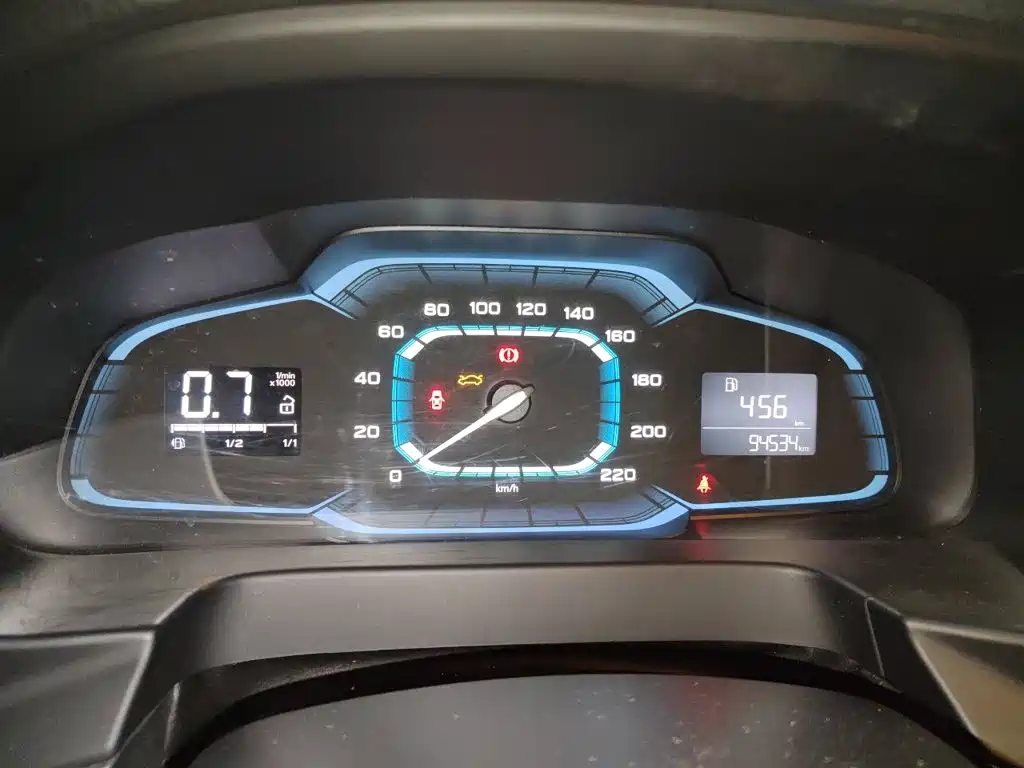 Roewe 360 — миниатюра 7