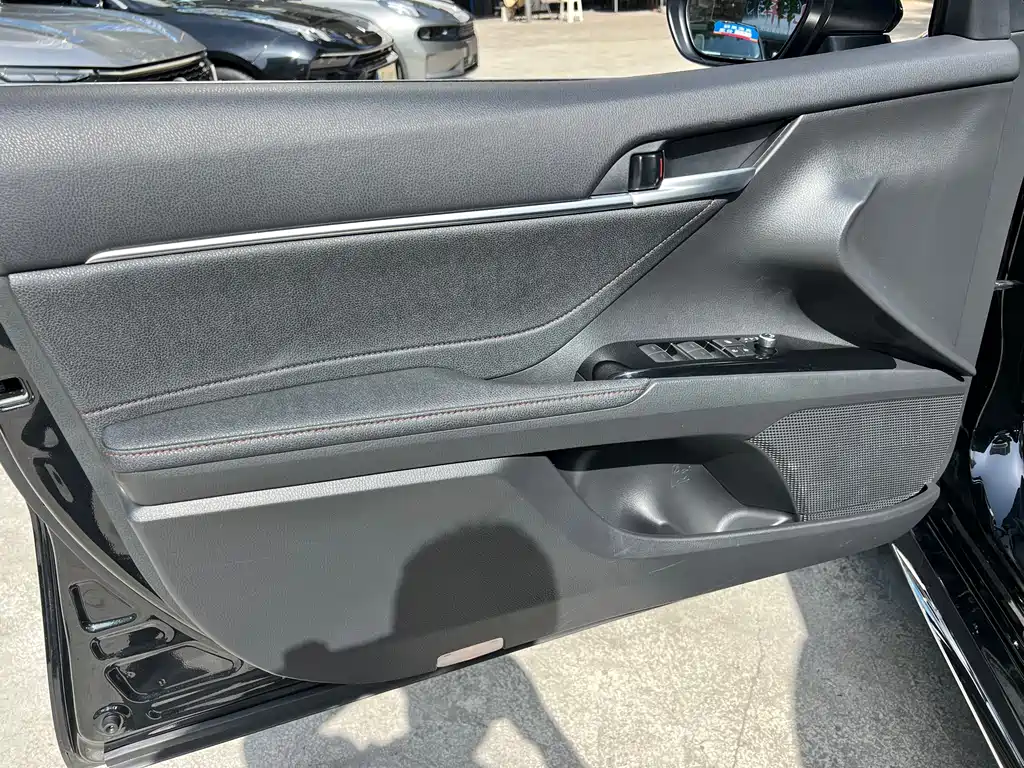 Toyota Camry 2.0G Luxury Edition, фото 7