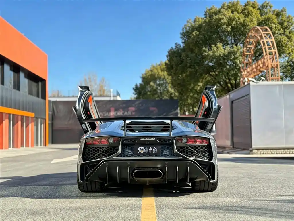 Lamborghini Aventador 2011 LP 700-4