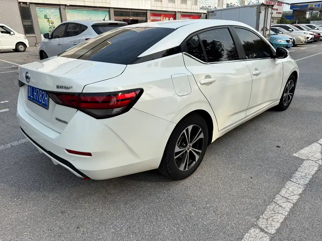 Nissan Sylphy — миниатюра 4