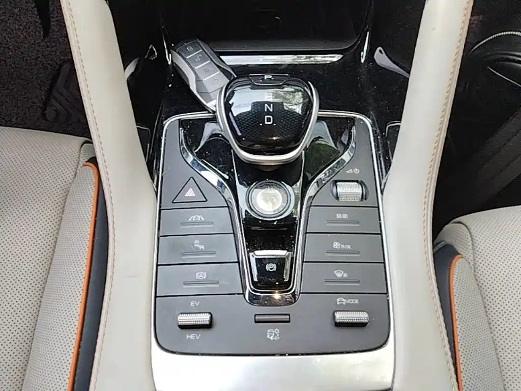 BYD PLUS New Energy — миниатюра 14